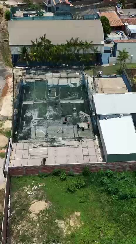 Campo society antes da revitalização - terreno compactado sem grama